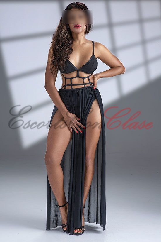 Escort de altura con lencería, Amaya