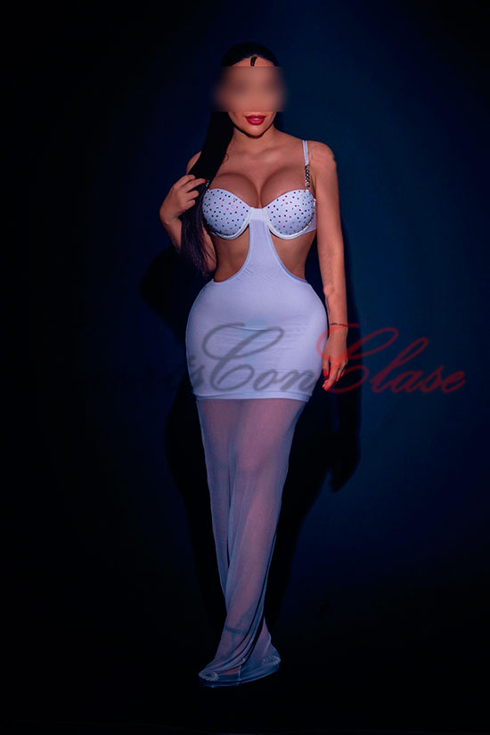 Escort lujo atiende también parejas. Ana Carolina
