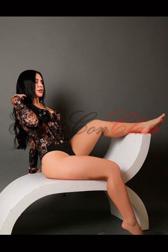 Escort lujo te espera en su piso privado. Giovana