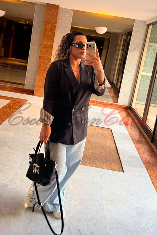 Venezolana en madrid. Tatus. Cristal