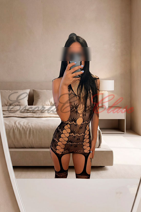 Súper sexy en esta foto en lencería trasparente. Penélope