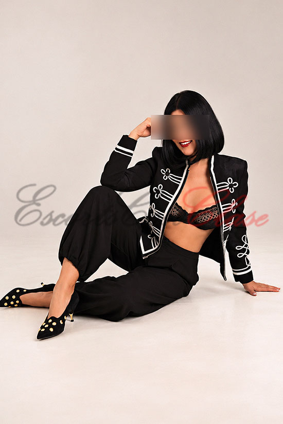 Veterana escort Mía